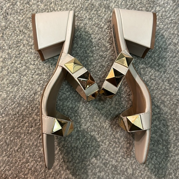 Steve Madden Rula studded block sandals - Picture 4 of 4